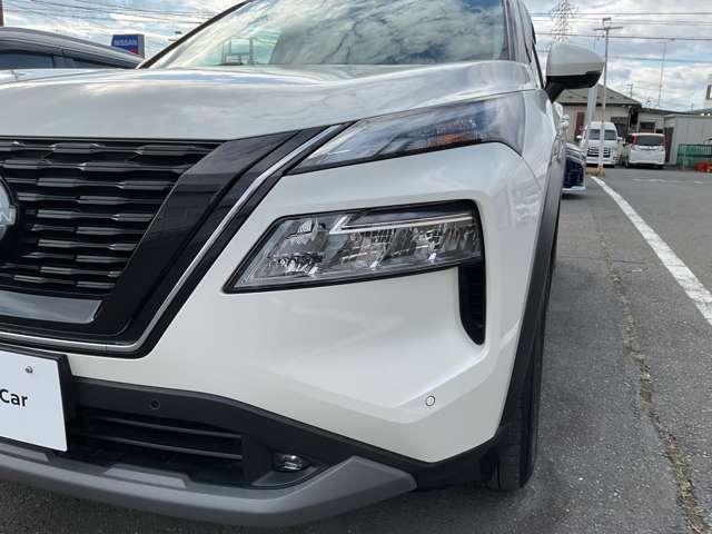 エクストレイル １．５　Ｘ　ｅ－４ＯＲＣＥ　４ＷＤ　プロパイロット　メーカーナビ　３６０°モニタ－　障害物センサー　車線逸脱警報　スマートルームミラー　シートヒーター　ＥＴＣ　フルセグＴＶ　インテリキー　電動シート　ＬＥＤライト　ワンオーナー　アルミ（23枚目）