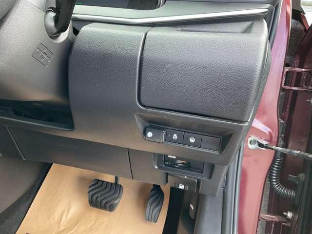 ノート １．２　Ｘ　エアリーグレー　エディション　プロパイロット　メーカーナビ　３６０°モニタ－　障害物センサー　車線逸脱警報　オートマチックハイビーム　シートヒーター　フルセグＴＶ　ＥＴＣ　インテリキー　ＬＥＤライト　オートエアコン　スマートミラー（9枚目）