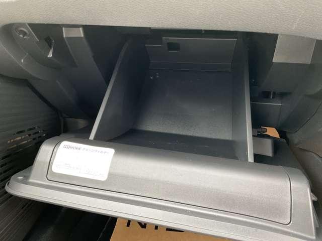 ノート １．２　Ｘ　エアリーグレー　エディション　プロパイロット　メーカーナビ　３６０°モニタ－　障害物センサー　車線逸脱警報　オートマチックハイビーム　シートヒーター　フルセグＴＶ　ＥＴＣ　インテリキー　ＬＥＤライト　オートエアコン　スマートミラー（16枚目）