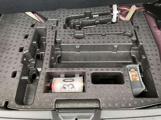 ノート １．２　Ｘ　エアリーグレー　エディション　プロパイロット　メーカーナビ　３６０°モニタ－　障害物センサー　車線逸脱警報　オートマチックハイビーム　シートヒーター　フルセグＴＶ　ＥＴＣ　インテリキー　ＬＥＤライト　オートエアコン　スマートミラー（22枚目）