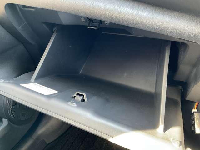 キックス １．２　Ｘ　（ｅ－ＰＯＷＥＲ）　プロパイロット　ワイドナビ　３６０°モニター　障害物センサー　スマートミラー　車線逸脱警報　ドラレコ　ＥＴＣ　フルセグＴＶ　ＤＶＤ再生　インテリキ－　ＬＥＤライト　アルミ　ワンオーナー　横滑り防止装置（16枚目）