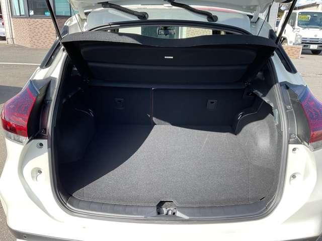 �ו���ςނ��߂̃X�y�[�X����������m�ۏo���܂��B