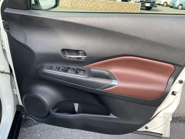 �{�g���z���_�[�t���h�A�|�P�b�g�B�i�^�]�ȃh�A�j