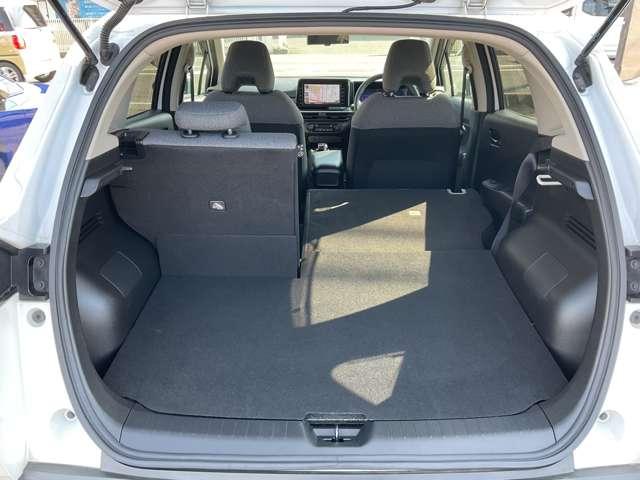 ノート １．２　Ｓ　ＦＯＵＲ　４ＷＤ　衝突軽減　ナビ　３６０°モニター　ワンオーナー　横滑り防止装置　障害物センサー　車線逸脱警報　オートマチックハイビーム　シートヒーター　フルセグＴＶ　インテリジェントキー　ＬＥＤライト　スマートミラ－（8枚目）