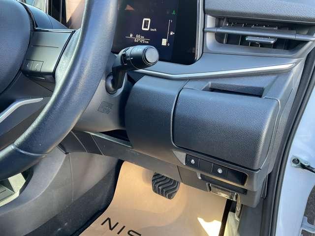 ノート １．２　Ｓ　ＦＯＵＲ　４ＷＤ　衝突軽減　ナビ　３６０°モニター　ワンオーナー　横滑り防止装置　障害物センサー　車線逸脱警報　オートマチックハイビーム　シートヒーター　フルセグＴＶ　インテリジェントキー　ＬＥＤライト　スマートミラ－（10枚目）