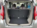 リヤシートをスライドすると、ラゲッジスペースがおよそ２倍の広さになります。