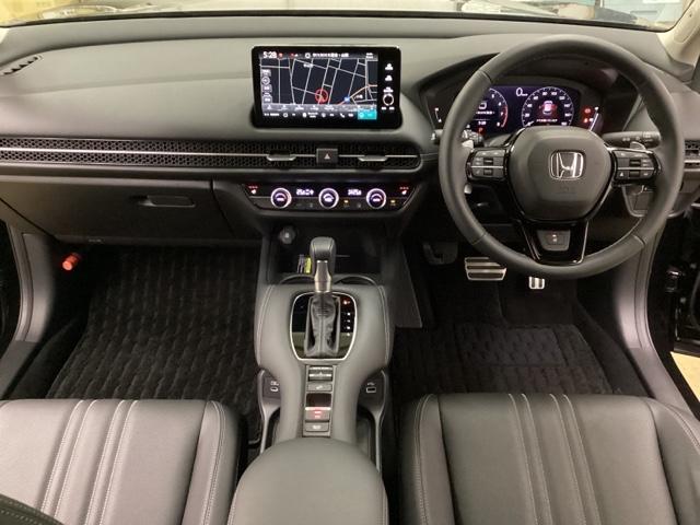 ＺＲ－Ｖ Ｚ　純正メモリーナビ、中古スタッドレスタイヤ、ドライブレコーダー前後装着＋ＥＴＣ２．０付　当社デモカー　クリアランスソナー　衝突被害軽減システム　電動リアゲート　ＬＥＤヘッドランプ　パワーシート　４ＷＤ（4枚目）
