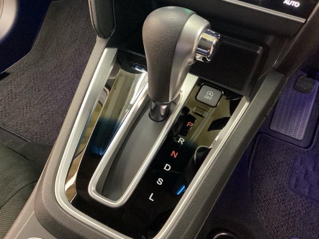 シャトル Ｇホンダセンシング　光触媒抗菌消臭施工済　エンジンスターター　ナビ　障害物センサー　ＥＴＣ　リアカメラ　ＬＥＤライト　サイドエアバッグ　アイスト　パワーウインドウ　エアバッグ　キーレスエントリー　スマートキー　フルセグ（7枚目）
