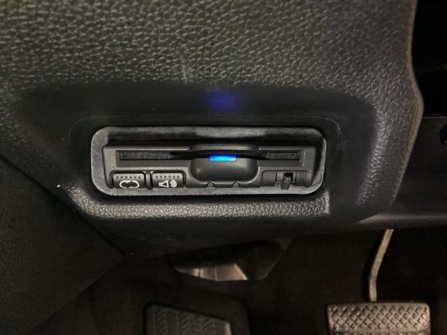 フィットハイブリッド Ｌパッケージ　光触媒抗菌消臭施工済　ナビ　ＥＴＣ　ＥＣＯモード　運転席エアバッグ　両席エアバック　スマートキー　ＬＥＤライト　１セグＴＶ　キーフリ　オートクルーズ付　ＤＶＤ　セキュリティ　横滑防止装置　ＡＢＳ（12枚目）