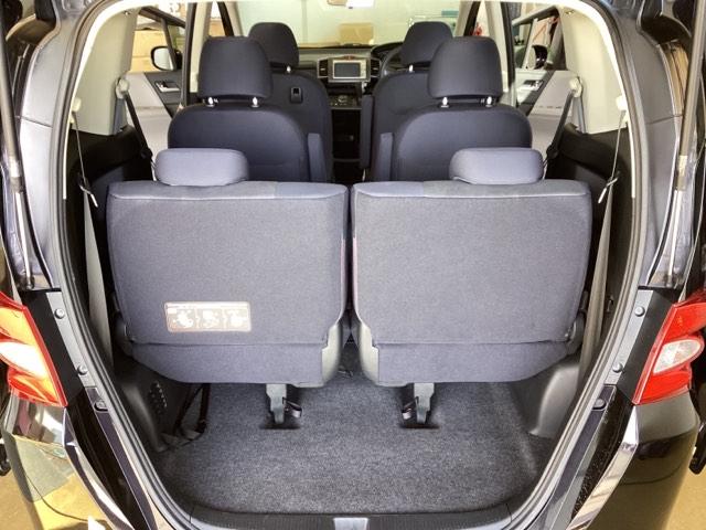 フリード Ｇジャストセレクション　光触媒抗菌消臭施工済　ナビ　ＥＴＣ　３列シ－ト　運転席助手席エアバック　両側スライド片側電動　ＤＶＤ再生　パワーウィンド　ＡＵＴＯエアコン　パワーステアリング　エアバック　ウォークスルー（15枚目）