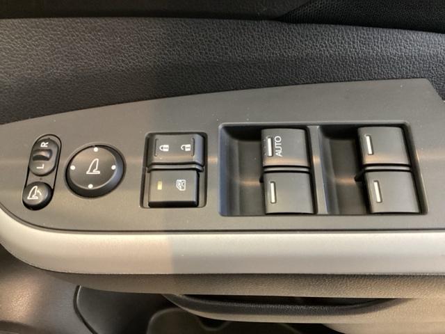 ＣＲ－Ｖ ２４Ｇ　光触媒抗菌消臭施工済　ナビ　ＭＴモード　ＥＴＣ　サイドエアバッグ　ＥＳＣ　盗難防止　地デジＴＶ　リヤカメラ　キーレス　ＤＶＤ　クルコン　パワーウインドウ　オートエアコン　スマートキー　４ＷＤ　ＡＢＳ（20枚目）