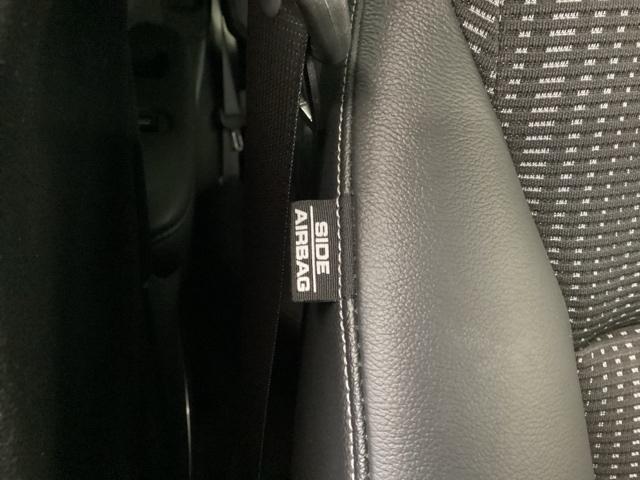 ヴェゼル ハイブリッドＺ・ホンダセンシング　ナビ　シートヒーター　ＭＴモード　ＥＴＣ　横滑り防止機能　Ｒカメラ　ＬＥＤランプ　シ－トヒ－タ－　ＵＳＢ接続　スマ－トキ－　ＡＣ　サイドエアバック　クルコン　４ＷＤ車　ＡＢＳ　盗難防止装置　ＤＶＤ（18枚目）