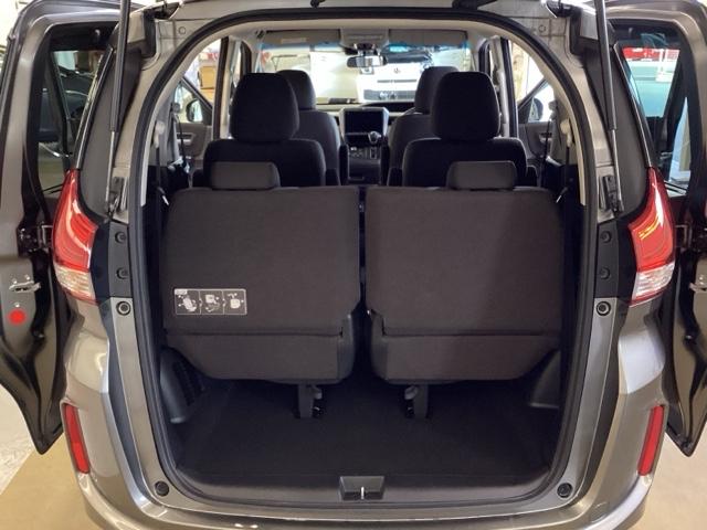 フリード Ｇ・ホンダセンシング　光触媒抗菌消臭施工済　ドラレコ前後　ナビ　シートヒーター　ＥＴＣ　両側オートドア　デュアルエアバック　衝突回避システム　ＥＣＯＮ　スマキー　セキュリティアラーム　リアカメ　ＵＳＢ　横滑防止装置　ＳＲＳ（22枚目）
