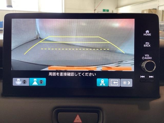 ヴェゼル ｅ：ＨＥＶＺ　純正メモリーナビ、中古スタッドレスタイヤ、ドライブレコーダー前後装着＋ＥＴＣ付　当社デモカー　Ｒカメラ　１オーナ　ドラレコ付き　Ｐセンサー　アクティブクルーズ　ＥＴＣ車載器　スマートキ－　ナビＴＶ（8枚目）