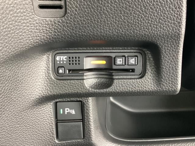 Ｎ－ＢＯＸカスタム Ｇ・Ｌターボホンダセンシング　光触媒抗菌消臭施工済　ＵＳＢ接続　クリアランスソナー　地デジ　サイドカーテンエアバック　Ｂモニター　ＬＥＤライト　ＶＳＡ　ターボエンジン　キーレスエントリー　スマキー　フルオートエアコン　パワステ（17枚目）