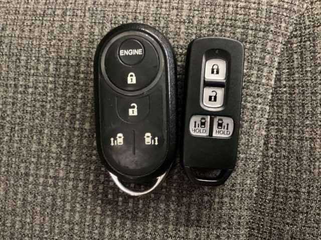 Ｎ－ＢＯＸ Ｇ・Ｌターボホンダセンシング　光触媒抗菌消臭施工済　エンジンスターター　ナビ　シートヒーター　ＭＴモード　ＥＴＣ　Ｗ電動ドア　リアカメラ　衝突軽減ブレーキ　クルコン　地デジ　フルタイム４ＷＤ　ＬＥＤライト　ＵＳＢ　パワーウィンドウ（13枚目）