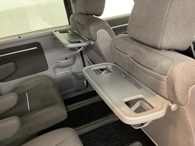 ステップワゴン G・EXホンダセンシング いまコレ+新品・フロアカーペットマット付 光触媒抗菌消臭施工済 USB リアオートエアコン オートクルーズコントロール ETC スマートキー ターボ 3列シート 4WD フルセグ ドラレコ リアカメラ(25枚目)