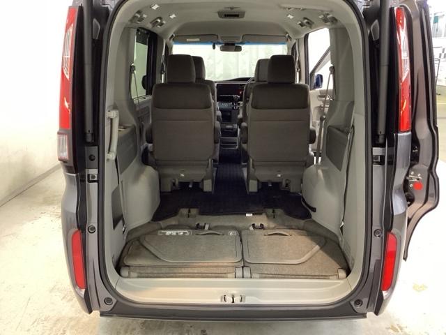 ステップワゴン G・EXホンダセンシング いまコレ+新品・フロアカーペットマット付 光触媒抗菌消臭施工済 USB リアオートエアコン オートクルーズコントロール ETC スマートキー ターボ 3列シート 4WD フルセグ ドラレコ リアカメラ(28枚目)