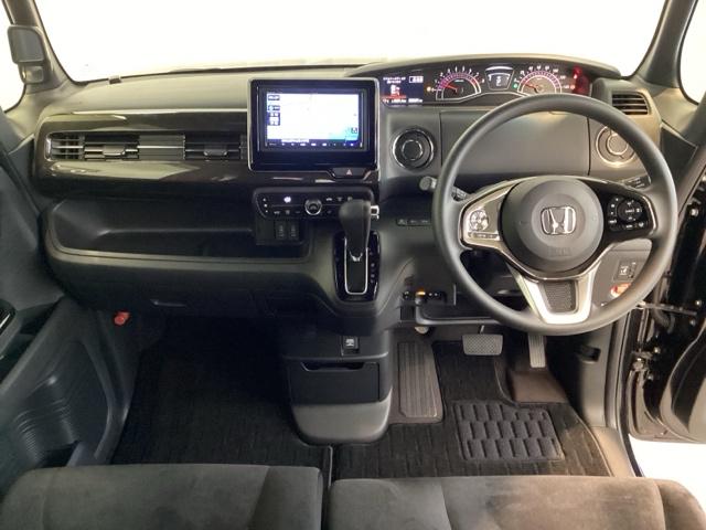 Ｎ－ＢＯＸカスタム Ｇ・Ｌホンダセンシング　いまコレ＋新品・フロアカーペットマット付　光触媒抗菌消臭施工済　エアコン　衝突被害軽減装置　シ－トヒ－タ－　ＶＳＡ　パワーウィンドウ　エアバック　ベンチシート　４ＷＤ車　キーフリー　サイドエアバック（7枚目）