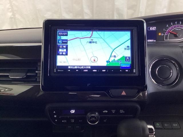 Ｎ－ＢＯＸカスタム Ｇ・Ｌホンダセンシング　いまコレ＋新品・フロアカーペットマット付　光触媒抗菌消臭施工済　エアコン　衝突被害軽減装置　シ－トヒ－タ－　ＶＳＡ　パワーウィンドウ　エアバック　ベンチシート　４ＷＤ車　キーフリー　サイドエアバック（8枚目）