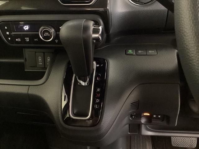 Ｎ－ＢＯＸカスタム Ｇ・Ｌホンダセンシング　いまコレ＋新品・フロアカーペットマット付　光触媒抗菌消臭施工済　エアコン　衝突被害軽減装置　シ－トヒ－タ－　ＶＳＡ　パワーウィンドウ　エアバック　ベンチシート　４ＷＤ車　キーフリー　サイドエアバック（10枚目）