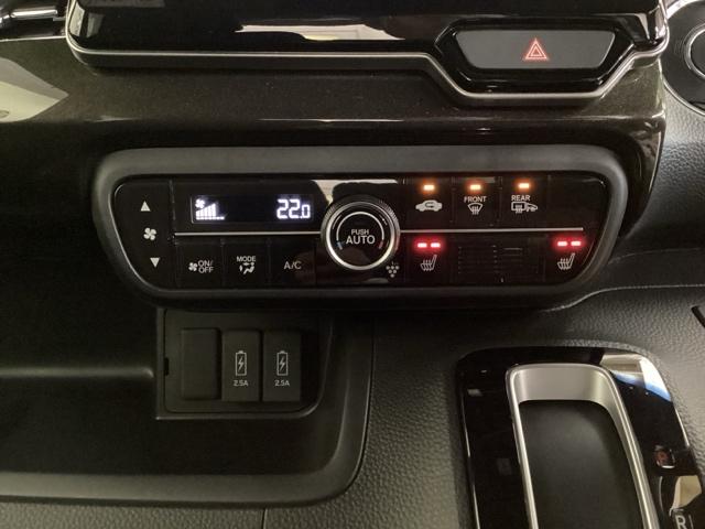 Ｎ－ＢＯＸカスタム Ｇ・Ｌホンダセンシング　いまコレ＋新品・フロアカーペットマット付　光触媒抗菌消臭施工済　エアコン　衝突被害軽減装置　シ－トヒ－タ－　ＶＳＡ　パワーウィンドウ　エアバック　ベンチシート　４ＷＤ車　キーフリー　サイドエアバック（11枚目）