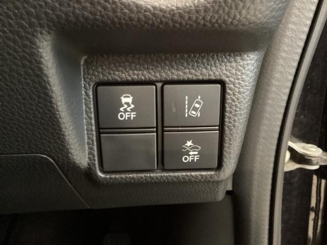 Ｎ－ＢＯＸカスタム Ｇ・Ｌホンダセンシング　いまコレ＋新品・フロアカーペットマット付　光触媒抗菌消臭施工済　エアコン　衝突被害軽減装置　シ－トヒ－タ－　ＶＳＡ　パワーウィンドウ　エアバック　ベンチシート　４ＷＤ車　キーフリー　サイドエアバック（17枚目）