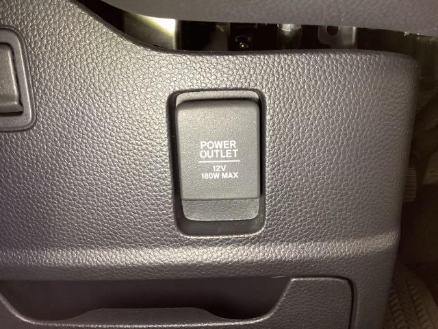 Ｎ－ＢＯＸカスタム Ｇ・Ｌホンダセンシング　いまコレ＋新品・フロアカーペットマット付　光触媒抗菌消臭施工済　エアコン　衝突被害軽減装置　シ－トヒ－タ－　ＶＳＡ　パワーウィンドウ　エアバック　ベンチシート　４ＷＤ車　キーフリー　サイドエアバック（19枚目）