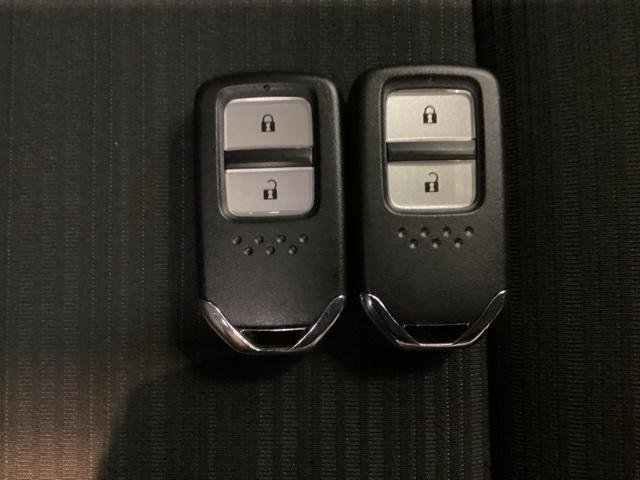 WR-V Z+ 中古スタッドレスタイヤ、純正メモリーナビ、ドライブレコーダー前後装着+ETC付 当社デモカー クリソナ 追突軽減ブレーキ フルセグテレビ サイドエアバッグ USB 盗難防止システム 運転席エアバッグ(17枚目)