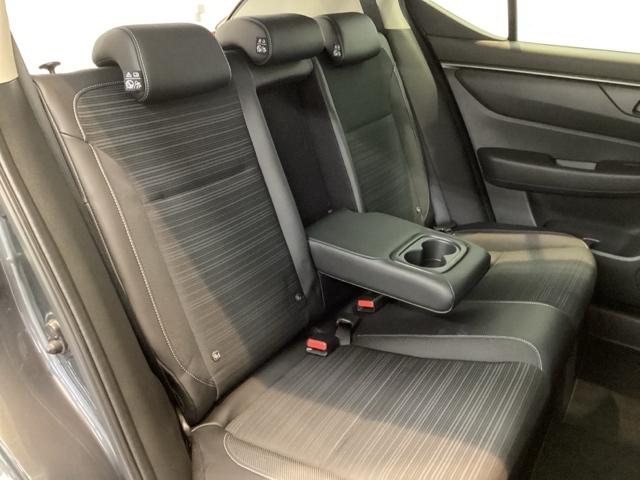 WR-V Z+ 中古スタッドレスタイヤ、純正メモリーナビ、ドライブレコーダー前後装着+ETC付 当社デモカー クリソナ 追突軽減ブレーキ フルセグテレビ サイドエアバッグ USB 盗難防止システム 運転席エアバッグ(24枚目)