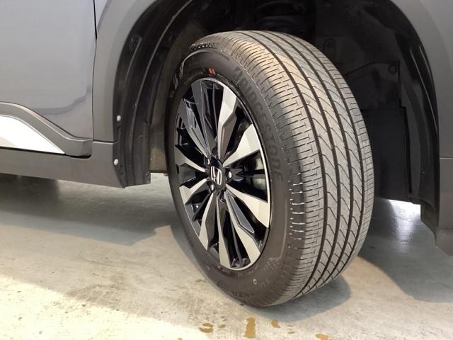 WR-V Z+ 中古スタッドレスタイヤ、純正メモリーナビ、ドライブレコーダー前後装着+ETC付 当社デモカー クリソナ 追突軽減ブレーキ フルセグテレビ サイドエアバッグ USB 盗難防止システム 運転席エアバッグ(28枚目)