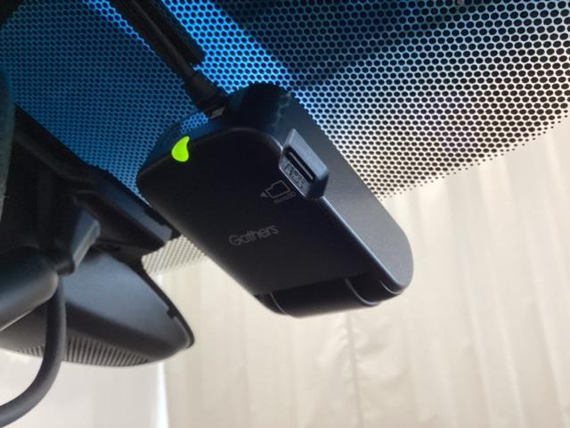 ドライブレコーダーが前方の監視をしてくれます。衝突や急ブレーキなどを感知した場合に、記録された動画が万が一の際に直前の状況を把握する手助けとなります。