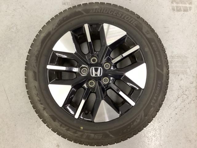 ステップワゴン スパーダ　中古スタッドレスタイヤ、純正メモリーナビ、ドライブレコーダー前後装着＋ＥＴＣ付　当社デモカー　ウォークスルー　クルーズコントロール　パワーゲート　シートヒータ　キーレスエントリー　バックモニター（3枚目）