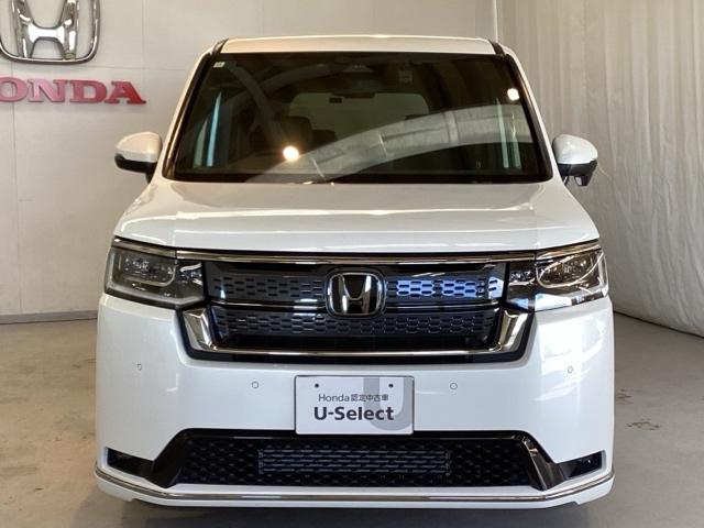 ステップワゴン スパーダ　中古スタッドレスタイヤ、純正メモリーナビ、ドライブレコーダー前後装着＋ＥＴＣ付　当社デモカー　ウォークスルー　クルーズコントロール　パワーゲート　シートヒータ　キーレスエントリー　バックモニター（4枚目）