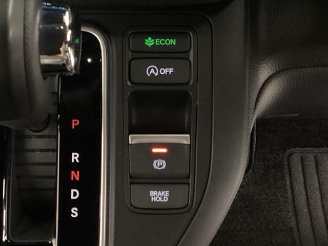 ステップワゴン スパーダ　中古スタッドレスタイヤ、純正メモリーナビ、ドライブレコーダー前後装着＋ＥＴＣ付　当社デモカー　ウォークスルー　クルーズコントロール　パワーゲート　シートヒータ　キーレスエントリー　バックモニター（12枚目）