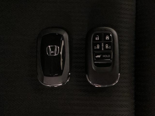 ステップワゴン スパーダ　中古スタッドレスタイヤ、純正メモリーナビ、ドライブレコーダー前後装着＋ＥＴＣ付　当社デモカー　ウォークスルー　クルーズコントロール　パワーゲート　シートヒータ　キーレスエントリー　バックモニター（18枚目）