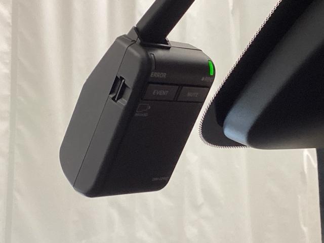 ステップワゴン スパーダ　中古スタッドレスタイヤ、純正メモリーナビ、ドライブレコーダー前後装着＋ＥＴＣ付　当社デモカー　ウォークスルー　クルーズコントロール　パワーゲート　シートヒータ　キーレスエントリー　バックモニター（21枚目）