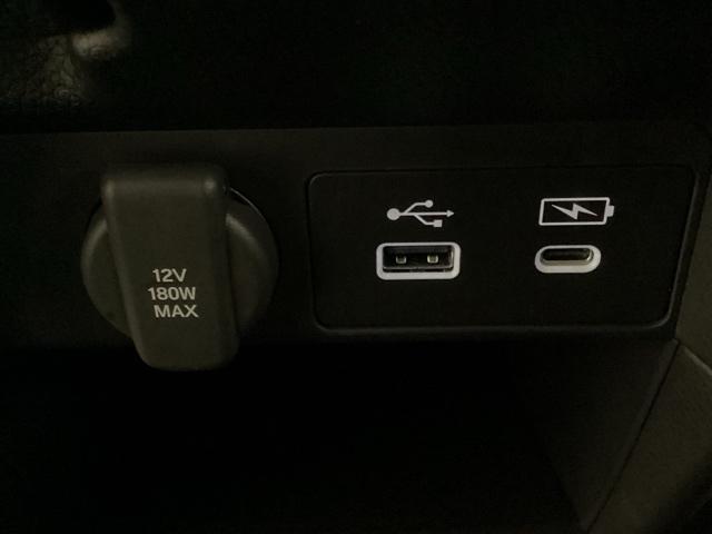 ステップワゴン スパーダ　中古スタッドレスタイヤ、純正メモリーナビ、ドライブレコーダー前後装着＋ＥＴＣ付　当社デモカー　ウォークスルー　クルーズコントロール　パワーゲート　シートヒータ　キーレスエントリー　バックモニター（23枚目）