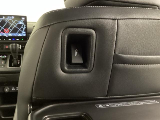 ステップワゴン スパーダ　中古スタッドレスタイヤ、純正メモリーナビ、ドライブレコーダー前後装着＋ＥＴＣ付　当社デモカー　ウォークスルー　クルーズコントロール　パワーゲート　シートヒータ　キーレスエントリー　バックモニター（27枚目）