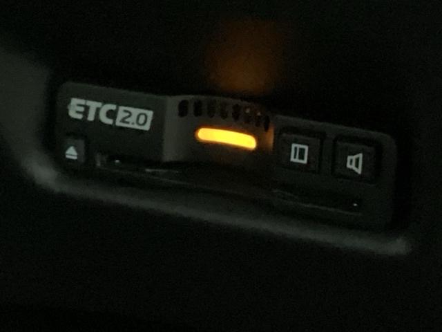 フィット ｅ：ＨＥＶホームブラックスタイル　中古スタッドレスタイヤ、純正メモリーナビ、ドライブレコーダー前後装着＋ＥＴＣ付　当社デモカー　Ｂカメラ　ドラレコ　アイドリングストップ　オートクルーズコントロール　ＬＥＤヘッドランプ　４ＷＤ　フルセグ（19枚目）