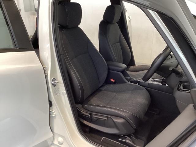 フィット ｅ：ＨＥＶホームブラックスタイル　中古スタッドレスタイヤ、純正メモリーナビ、ドライブレコーダー前後装着＋ＥＴＣ付　当社デモカー　Ｂカメラ　ドラレコ　アイドリングストップ　オートクルーズコントロール　ＬＥＤヘッドランプ　４ＷＤ　フルセグ（21枚目）