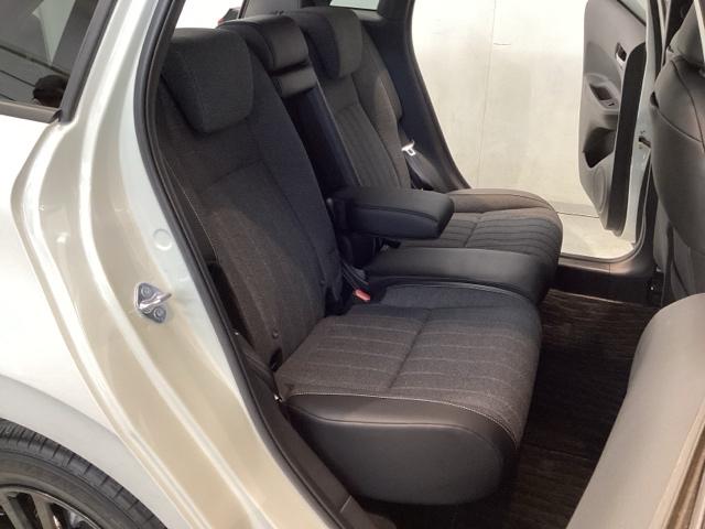 フィット ｅ：ＨＥＶホームブラックスタイル　中古スタッドレスタイヤ、純正メモリーナビ、ドライブレコーダー前後装着＋ＥＴＣ付　当社デモカー　Ｂカメラ　ドラレコ　アイドリングストップ　オートクルーズコントロール　ＬＥＤヘッドランプ　４ＷＤ　フルセグ（23枚目）