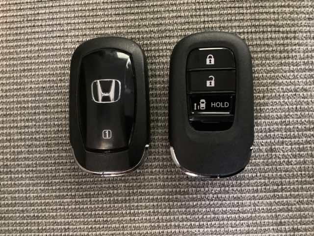 Ｎ－ＢＯＸ ベースグレード　中古スタッドレスタイヤ、純正メモリーナビ、ドライブレコーダー前後装着＋ＥＴＣ付　当社デモカー　エアバック　横滑り防止　Ｄレコ　４ＷＤ車　Ｒカメ　前後ソナー　ＬＥＤライト　サイドカーテンエアバック（18枚目）