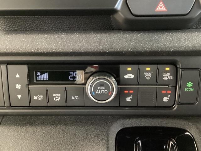 Ｎ－ＢＯＸカスタム ベースグレード　中古スタッドレスタイヤ、純正メモリーナビ、ドライブレコーダー前後装着＋ＥＴＣ付　当社デモカー　前後誤発進抑制　パーキングセンサー　シートＨ　Ｉストップ　オートエアコン　ＬＥＤヘッド　ドラレコ　４ＷＤ（13枚目）