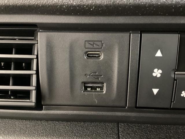 Ｎ－ＢＯＸカスタム ベースグレード　中古スタッドレスタイヤ、純正メモリーナビ、ドライブレコーダー前後装着＋ＥＴＣ付　当社デモカー　前後誤発進抑制　パーキングセンサー　シートＨ　Ｉストップ　オートエアコン　ＬＥＤヘッド　ドラレコ　４ＷＤ（14枚目）