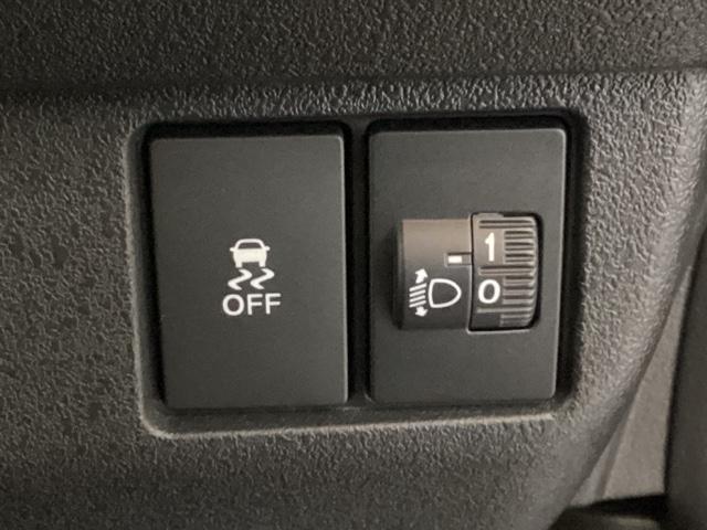 Ｎ－ＢＯＸカスタム ベースグレード　中古スタッドレスタイヤ、純正メモリーナビ、ドライブレコーダー前後装着＋ＥＴＣ付　当社デモカー　前後誤発進抑制　パーキングセンサー　シートＨ　Ｉストップ　オートエアコン　ＬＥＤヘッド　ドラレコ　４ＷＤ（20枚目）