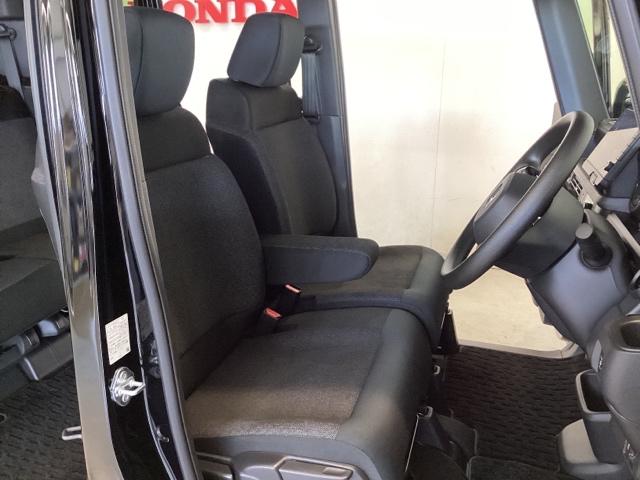 Ｎ－ＢＯＸカスタム ベースグレード　中古スタッドレスタイヤ、純正メモリーナビ、ドライブレコーダー前後装着＋ＥＴＣ付　当社デモカー　前後誤発進抑制　パーキングセンサー　シートＨ　Ｉストップ　オートエアコン　ＬＥＤヘッド　ドラレコ　４ＷＤ（25枚目）