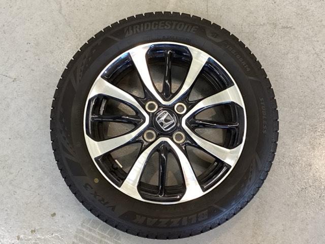 Ｎ－ＢＯＸカスタム コーディネートスタイル　中古スタッドレスタイヤ、純正メモリーナビ、ドライブレコーダー前後装着＋ＥＴＣ付　当社デモカー　ＬＥＤ　オートエアコン　Ｂカメラ　パーキングセンサー　ダブルエアバック　ドラレコ　スマ－トキ－　４ＷＤ（3枚目）