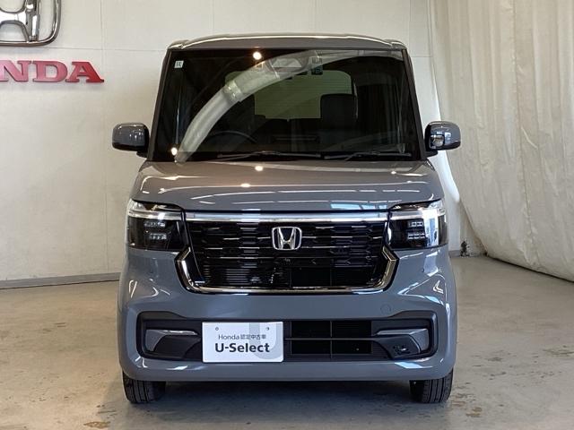 Ｎ－ＢＯＸカスタム コーディネートスタイル　中古スタッドレスタイヤ、純正メモリーナビ、ドライブレコーダー前後装着＋ＥＴＣ付　当社デモカー　ＬＥＤ　オートエアコン　Ｂカメラ　パーキングセンサー　ダブルエアバック　ドラレコ　スマ－トキ－　４ＷＤ（4枚目）