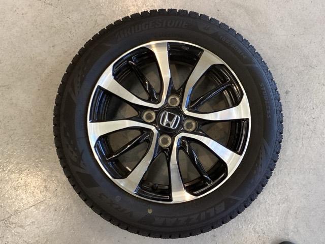 Ｎ－ＢＯＸカスタム ベースグレード　中古スタッドレスタイヤ、純正メモリーナビ、ドライブレコーダー前後装着＋ＥＴＣ付　当社デモカー　Ｗ電動ドア　ＵＳＢ接続　ＣＭＢＳ　Ｄレコ　１オーナー　ベンチシート　オートエアコン　スマートキ　ＬＥＤ（3枚目）